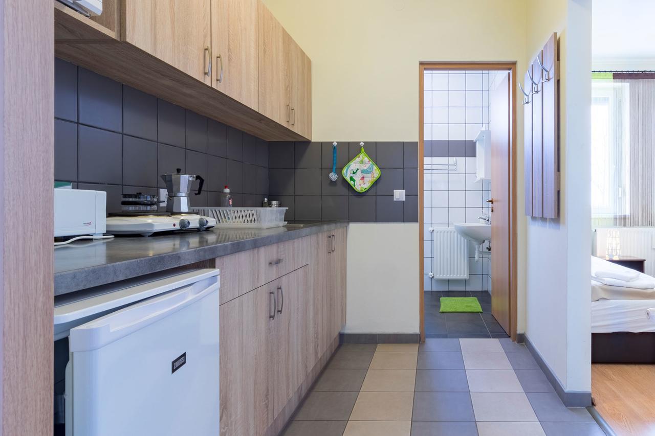 Tölgyfa Vendégház Kiskorös Exterior foto